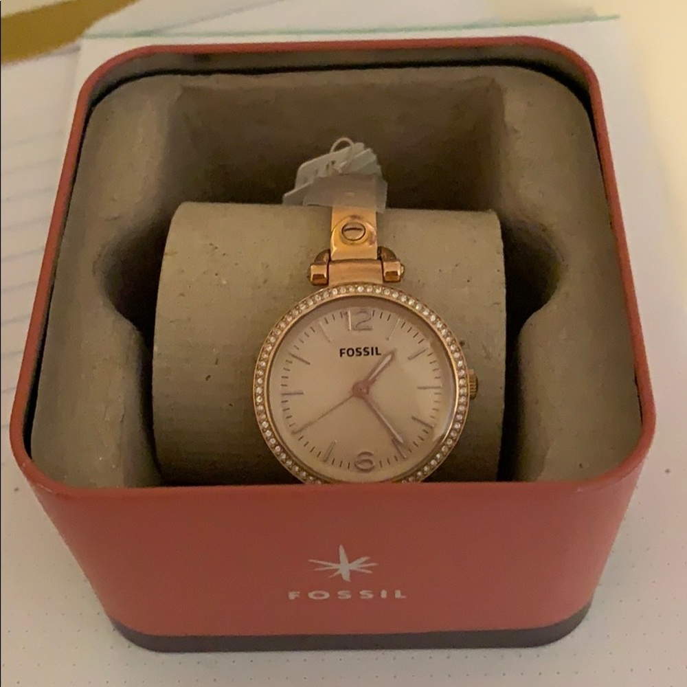 Women’s Gold Fossil watch